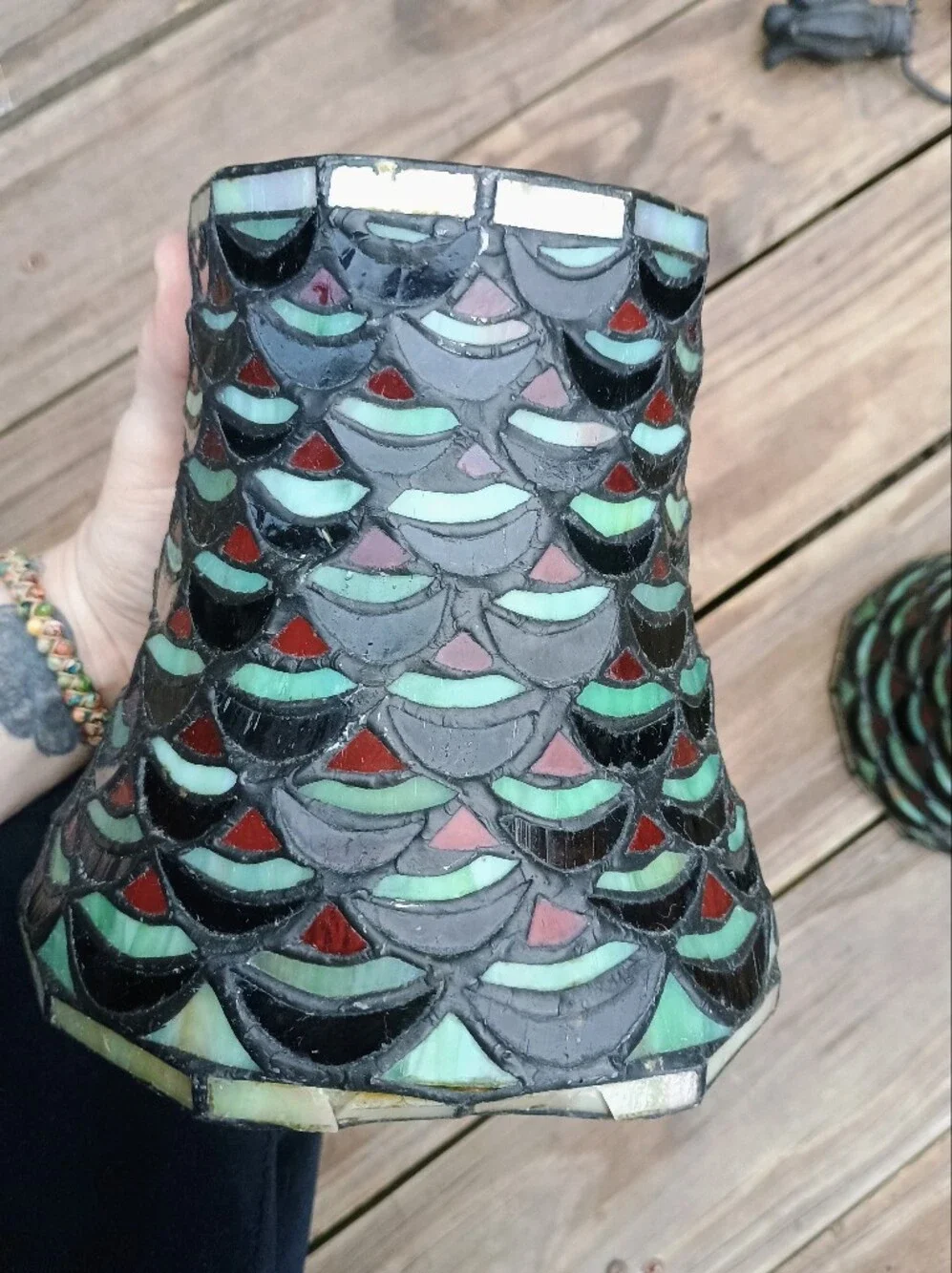 Vintage Tiffany Style Quoizel Stained Glass Lampshades